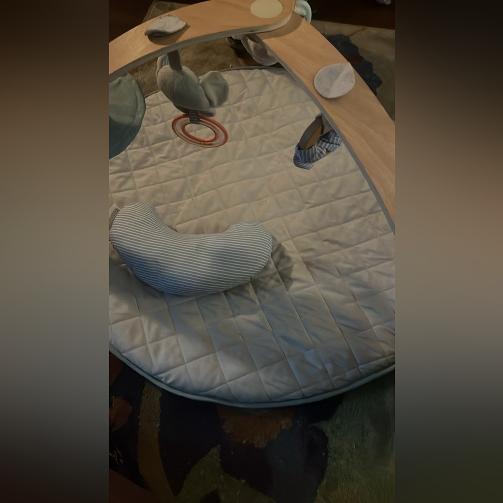Tummy time play mat